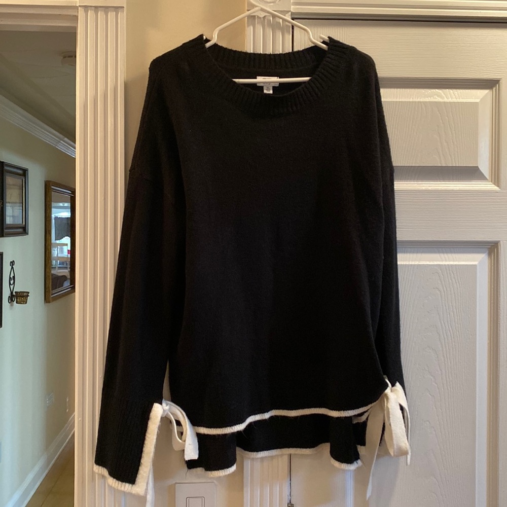 Crown & Ivy Sweater